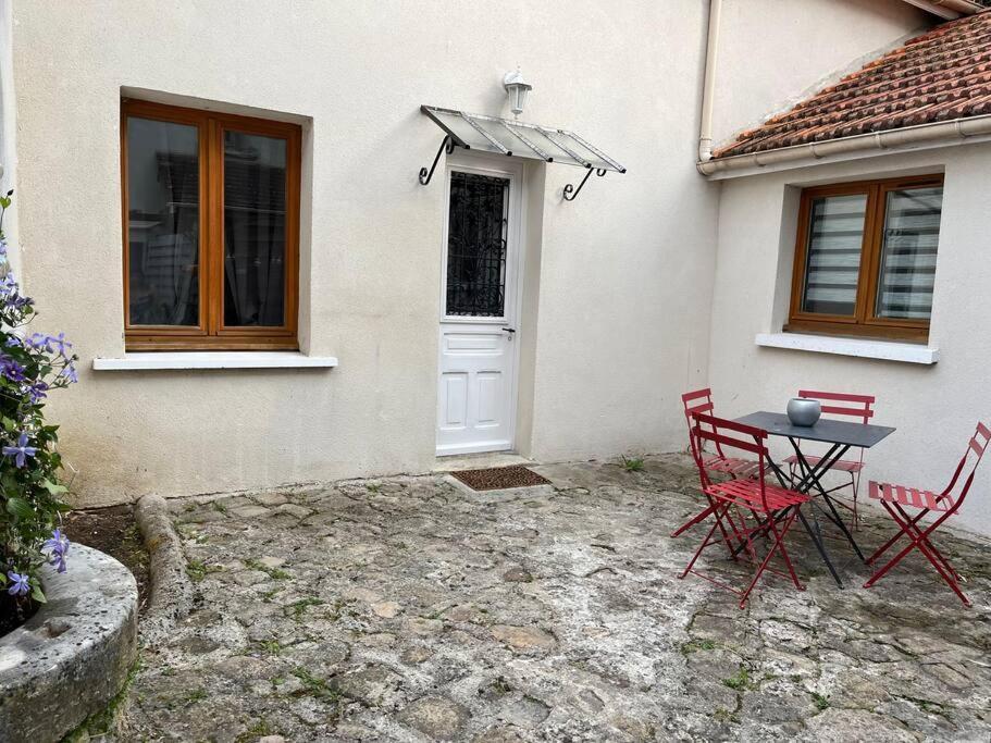 Petite Maison De Ville Au Calme Брі-Конт-Робер Екстер'єр фото
